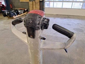 Apilador con conductor acompañante Caterpillar NSP16N2 - 10