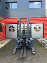 Apilador multidireccional AMLIFT COMBI WR4 1500 - 2