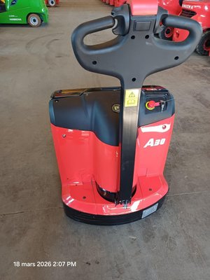 Transpaleta con conductor acompañante Hangcha CBD30-AC2 - 1