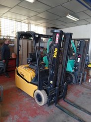 Carretilla contrapesada de 3 ruedas Yale ERP15VTSWB