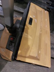 Transpaleta con conductor acompañante Caterpillar NPP20N2