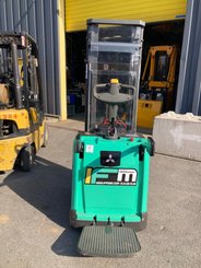 Apilador con plataforma Mitsubishi SBV12P - 10