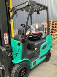 Carretilla contrapesada de 4 ruedas Mitsubishi FG18N