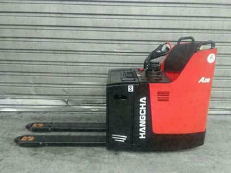 Transpaleta con plataforma Hangcha CBD20-AZ3S-SU