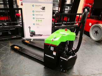 Transpaleta con conductor acompañante Hangcha CBD20-I