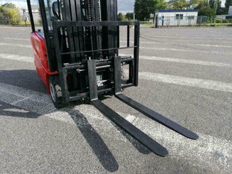 Carretilla contrapesada de 3 ruedas Hangcha A3W15 - 18