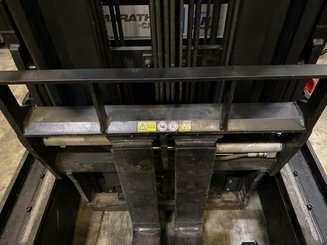 Carretilla retráctil Mitsubishi RB16N2H Cabine Grand Froid pour entrepôt frigorifique - 9
