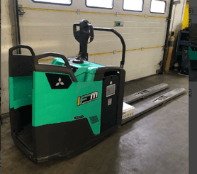 Transpaleta con plataforma Mitsubishi PBF20N3R Fourches 2400mm - 2