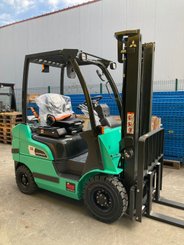 Carretilla contrapesada de 4 ruedas Mitsubishi FG18N