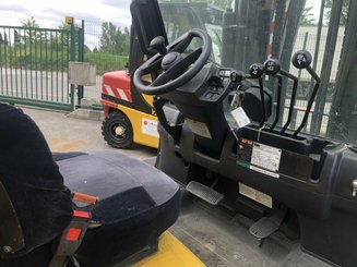 Carretilla contrapesada de 4 ruedas Yale GLP55VX