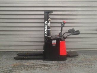 Apilador con conductor acompañante Hangcha CDD16-ES