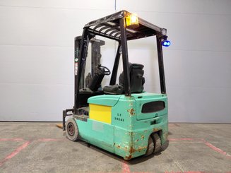 Carretilla contrapesada de 3 ruedas Yale ERP16 ATF