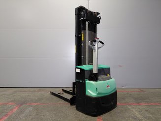 Apilador Mitsubishi SBP12N2