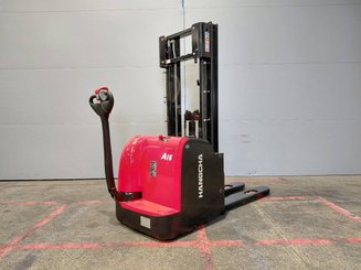 Apilador con conductor acompañante Hangcha CDD16-AC1-L