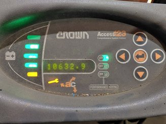 Carretilla contrapesada de 4 ruedas Crown SCF6040-18