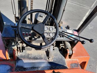 Carretilla contrapesada de 4 ruedas Nissan DF05A79V - 7