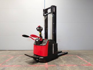 Apilador con plataforma Hangcha CDD12-AC2S-L