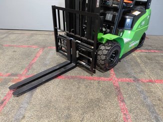 Carretilla eléctrica Hangcha XC25Hi-2 (CPD25-XCY2H-SI)