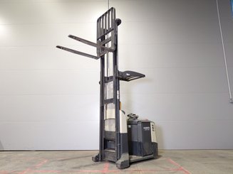 Preparadoras de pedidos Crown MPC3040-12