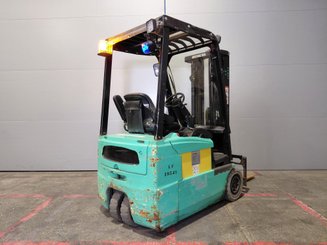 Carretilla contrapesada de 3 ruedas Yale ERP16 ATF