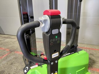 Apilador con conductor acompañante Hangcha CDD15-A2MC2-ISZ - 6