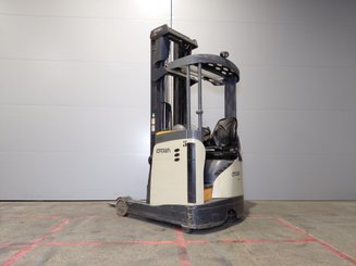 Carretilla retráctil Crown ESR 5260