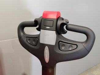 Apilador con conductor acompañante Hangcha CDD12-AMC2 