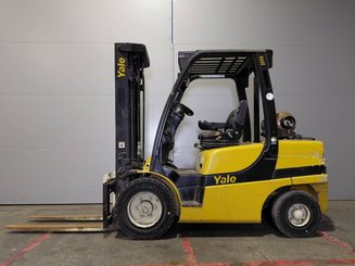 Carretilla contrapesada de 4 ruedas Yale GLP35 - 4