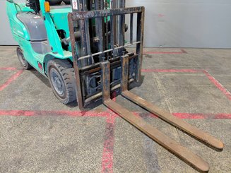 Carretilla contrapesada de 4 ruedas Mitsubishi FD15N - 6