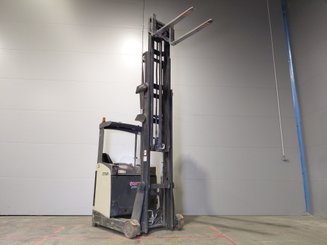 Carretilla retráctil Crown ESR 5260