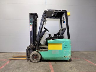 Carretilla contrapesada de 3 ruedas Yale ERP16 ATF