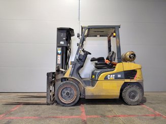 Carretilla contrapesada de 4 ruedas Caterpillar GP30NTD