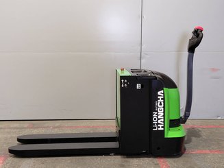 Transpaleta con conductor acompañante Hangcha CBD20-AC2-Li