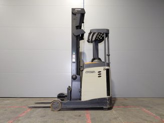 Carretilla retráctil Crown ESR 5260