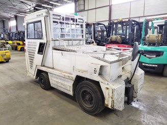 Tractor de remolque Charlatte T135