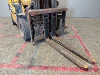 Carretilla contrapesada de 4 ruedas Caterpillar GP30NTD