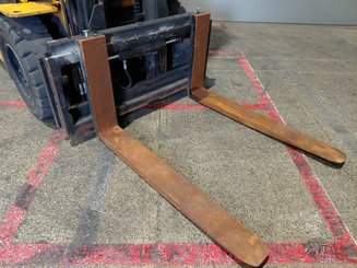Carretilla contrapesada de 4 ruedas Hyundai 45B9