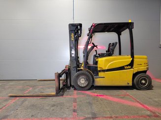 Carretilla contrapesada de 4 ruedas Yale ERP45VL