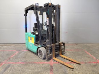 Carretilla contrapesada de 3 ruedas Yale ERP16 ATF