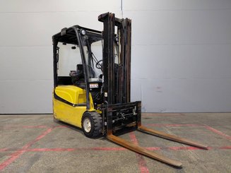 Carretilla contrapesada de 4 ruedas Yale ERP20 - 1