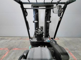 Carretilla contrapesada de 3 ruedas Mitsubishi FB15PNT