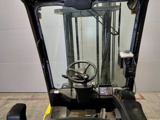 Carretilla contrapesada de 4 ruedas Hyundai 45B9