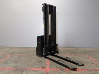 Apilador Mitsubishi SBP12N2