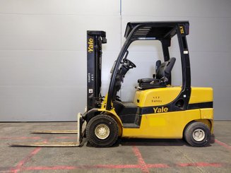 Carretilla contrapesada de 4 ruedas Yale GDP25 - 4