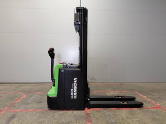 Apilador con conductor acompañante Hangcha CDD12-XT1-SiL