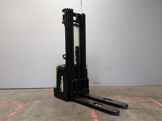 Apilador con conductor acompañante Hangcha CDD16-XT1-SI