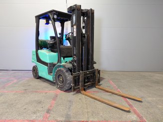 Carretilla elevadora a gas Yale YALE GLP25 - 1