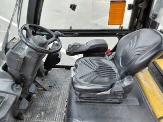 Carretilla contrapesada de 4 ruedas Caterpillar GP45NTD