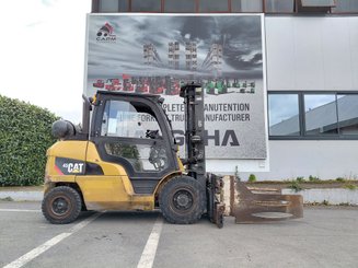 Carretilla contrapesada de 4 ruedas Caterpillar GP45NTD