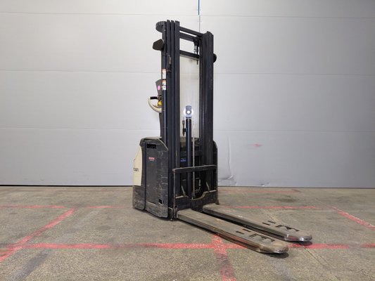 Apilador Crown ESI4000-14 - 1